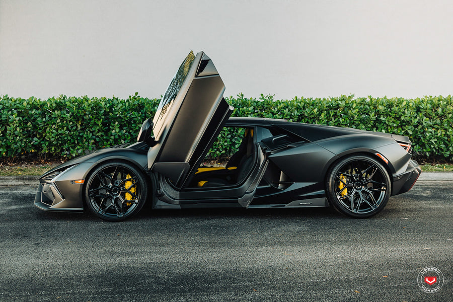Lamborghini Revuelto – Series 21: S21-08 – photo 6