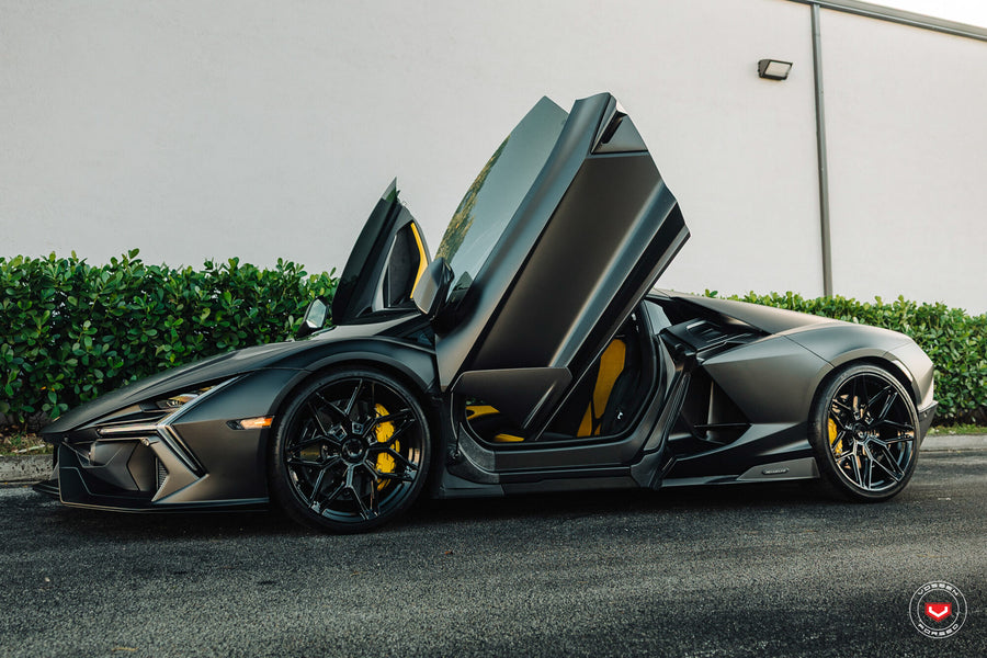 Lamborghini Revuelto – Series 21: S21-08 – photo 7
