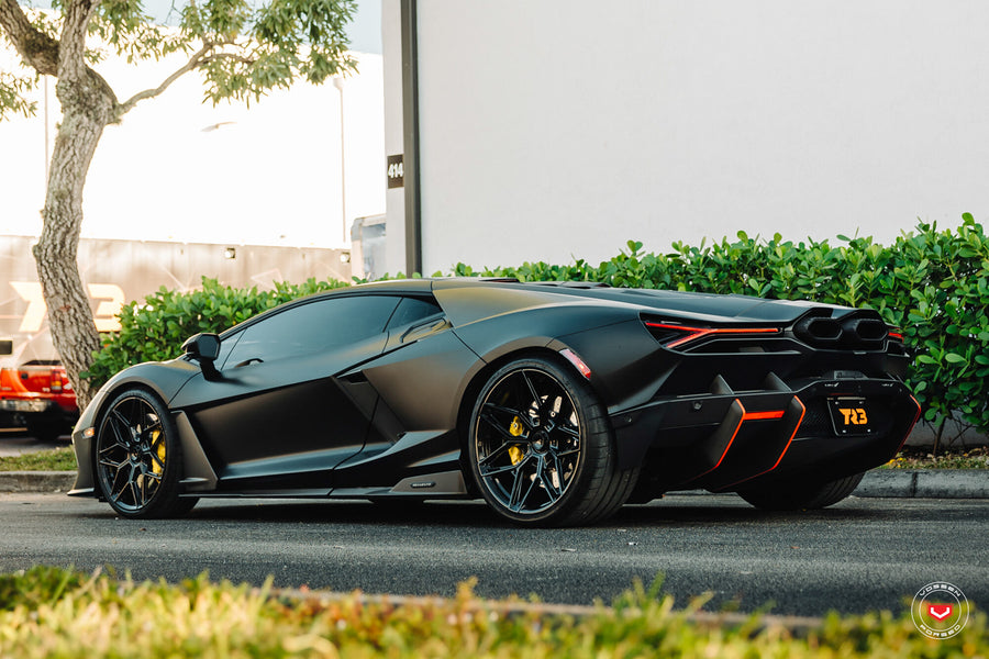 Lamborghini Revuelto – Series 21: S21-08 – photo 9