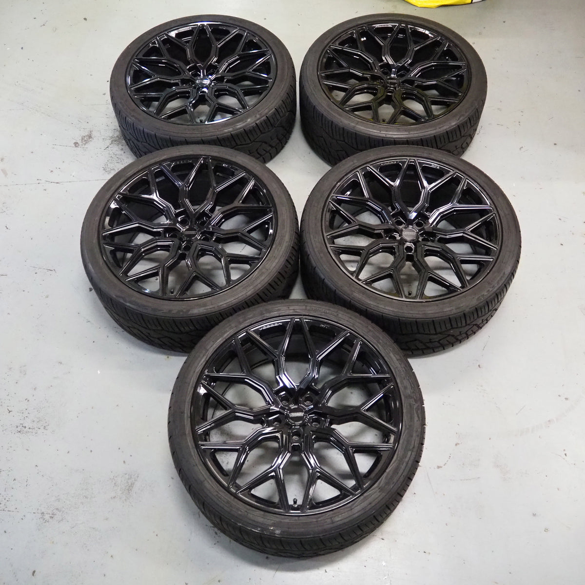 24" Vossen HF2 Gloss Black Concave Wheels Rims Fits G550 G55 G63 G65