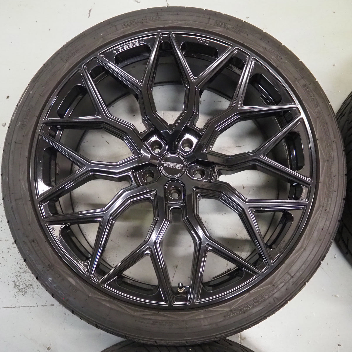 24" Vossen HF2 Gloss Black Concave Wheels Rims Fits G550 G55 G63 G65