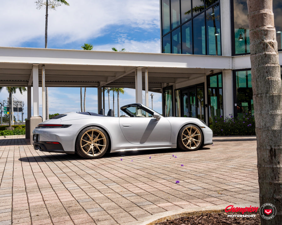 Porsche 992.2 Carrera Cab – Vossen x Champion RS74 – photo 6