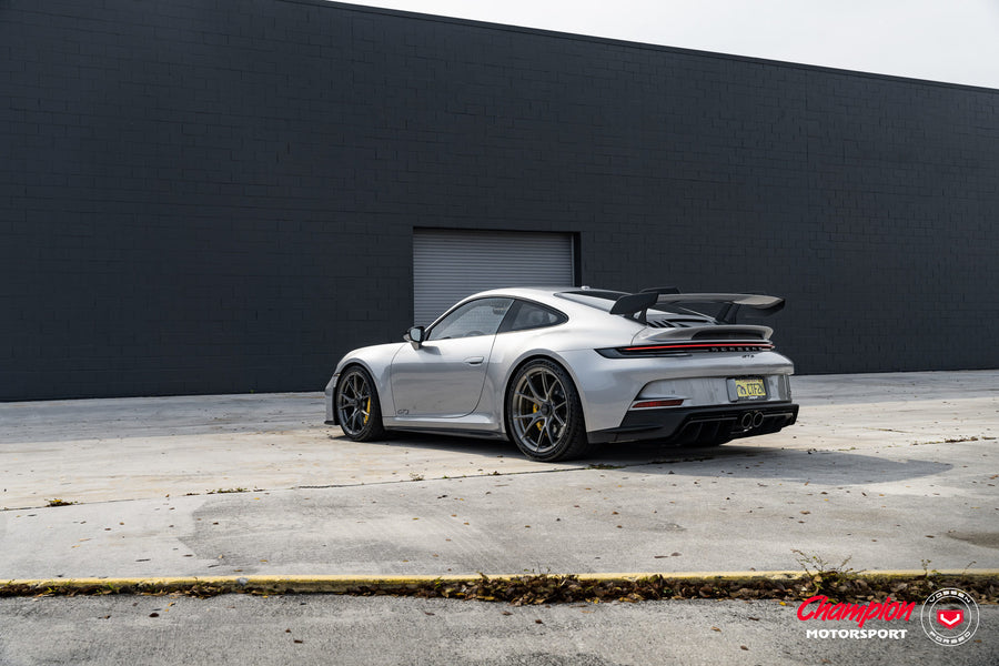 Porsche 992 GT3 – Vossen x Champion RS74 – photo 2
