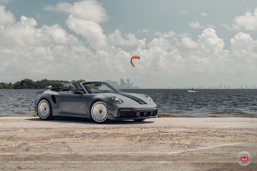 Porsche Turbo S – Series 21: S21-12 – photo 1