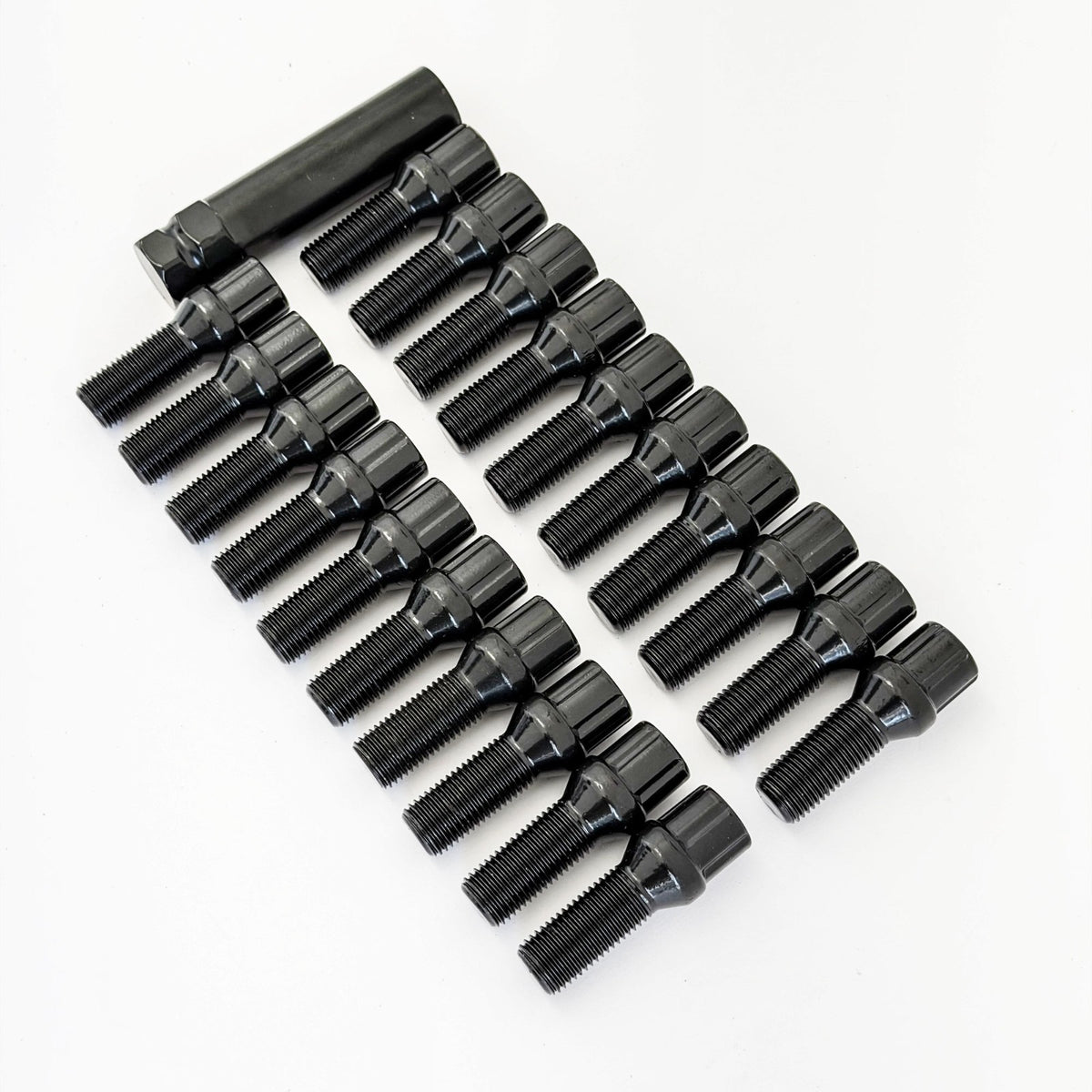 Spline Drive Lug Bolts M12x1.50 32mm – 60° Conical Seat (20 Pack + Key) – Black