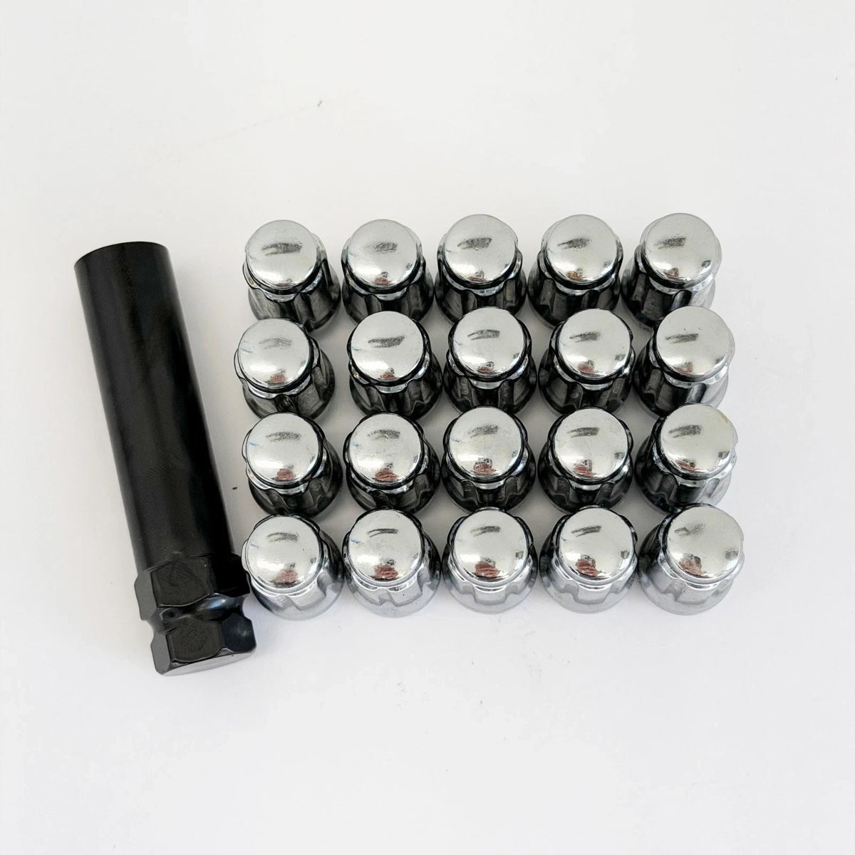 Tuner Spline Lug Nuts 1/2"-20 – 60° Conical Acorn (20 Pack + Key) – Chrome view 3