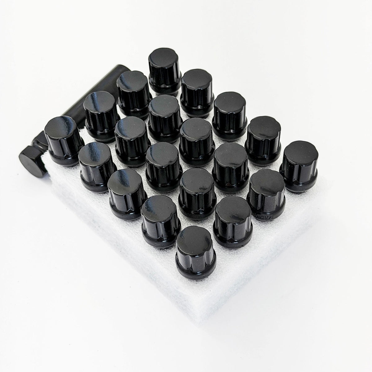 Spline Drive Lug Bolts M12x1.50 32mm – 60° Conical Seat (20 Pack + Key) – Black view 5