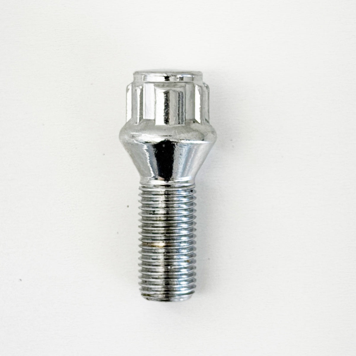 Lug Bolt Locks M14x1.25 24mm – 60° Conical Seat (Set of 4 + Key) – Chrome view 4