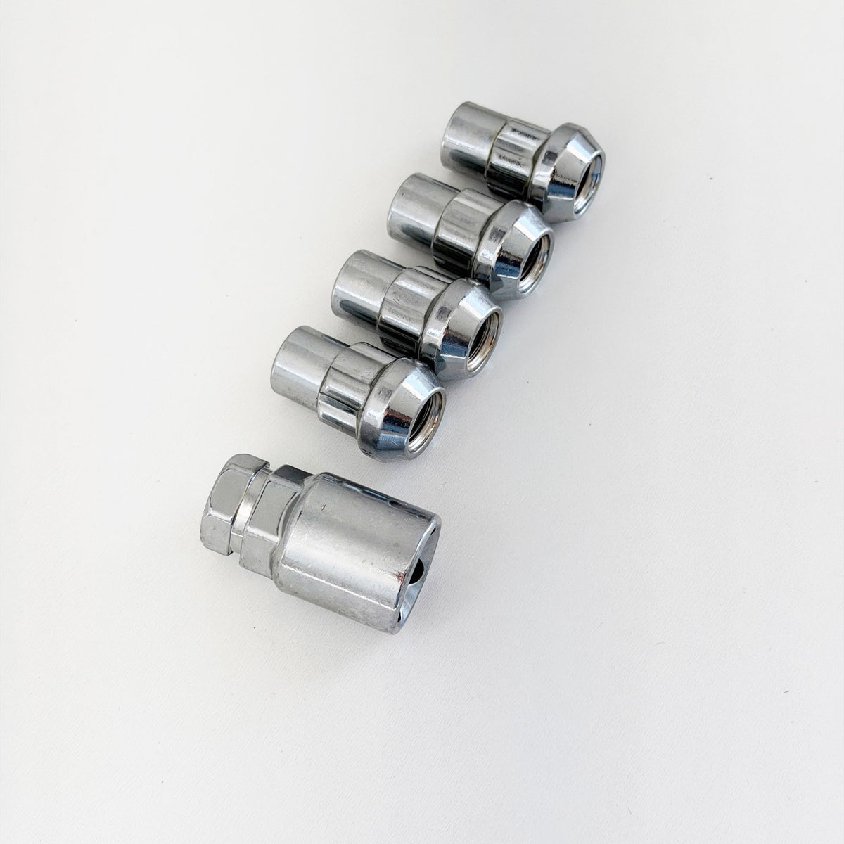 Lug Nut Locks M14x1.50 – 60° Conical Acorn (Set of 4 + Key) – Chrome view 3
