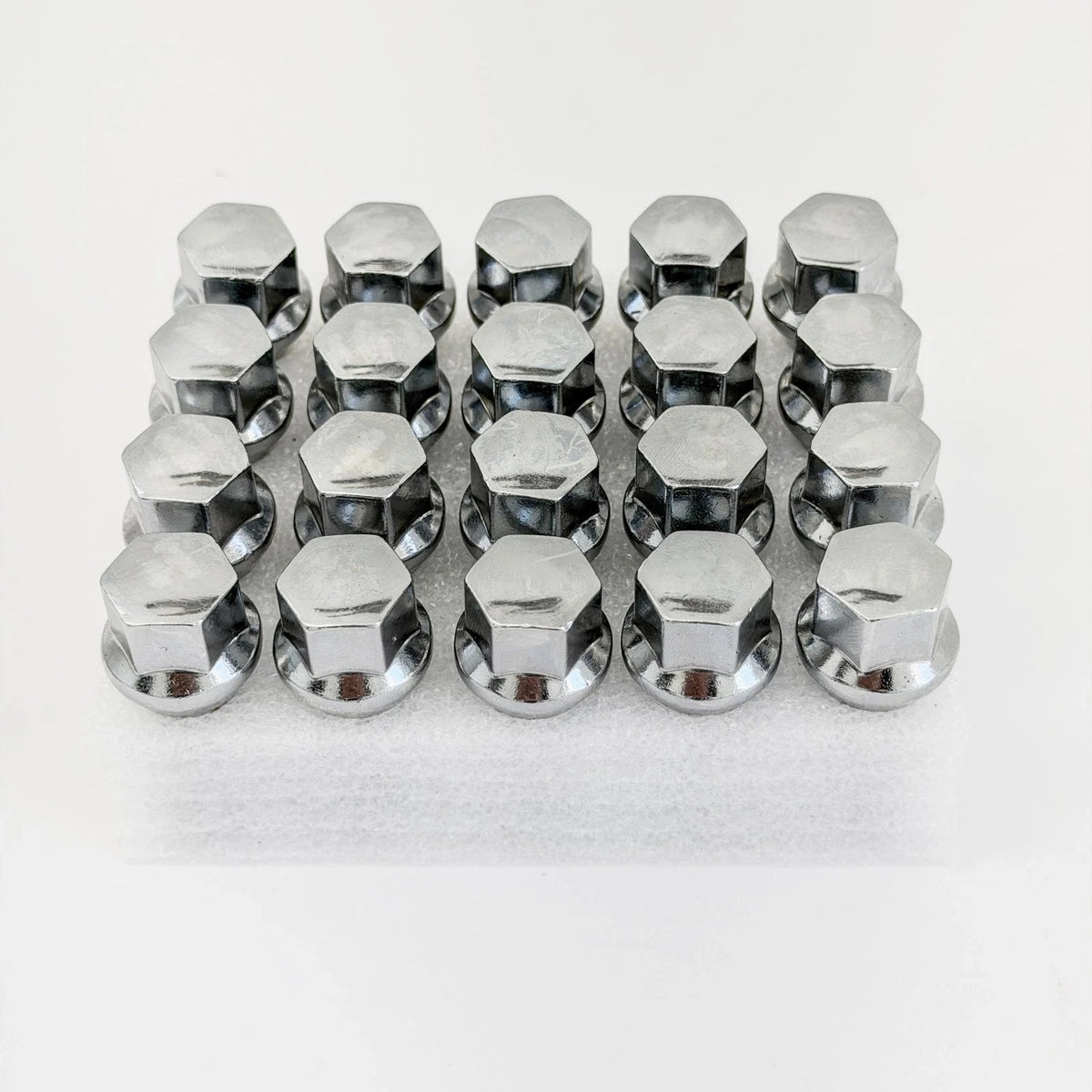 Lug Bolts M15x1.25 33mm – 60° Conical Seat, 17mm Hex (20 Pack) – Chrome view 2