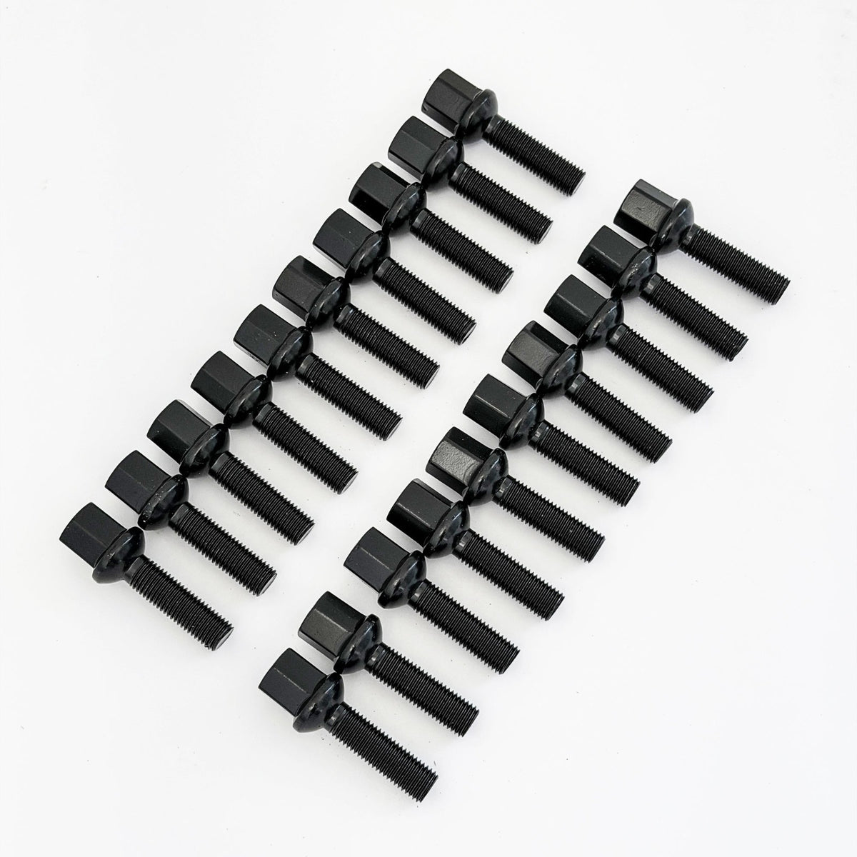Lug Bolts M15x1.25 30mm – R12 Ball Seat, 17mm Hex (20 Pack) – Black view 4