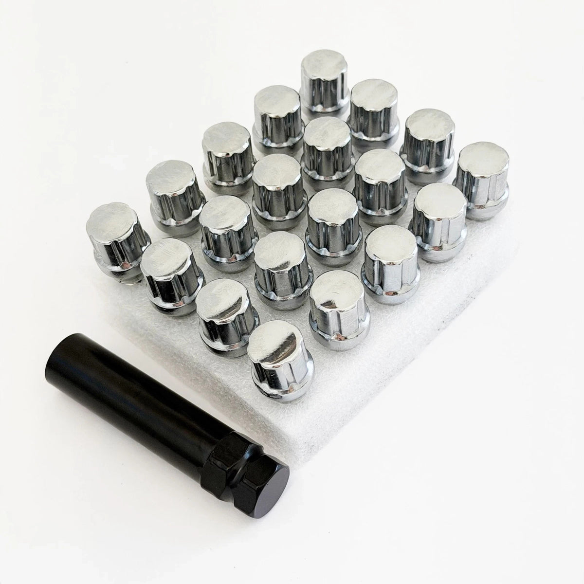 Spline Drive Lug Bolts M14x1.50 24mm – 60° Conical Seat (20 Pack + Key) – Chrome view 2