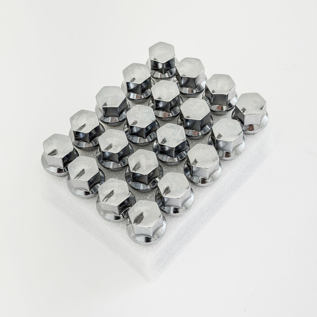 Lug Bolts M14x1.50 33mm – 60° Conical Seat, 17mm Hex (20 Pack) – Chrome view 2