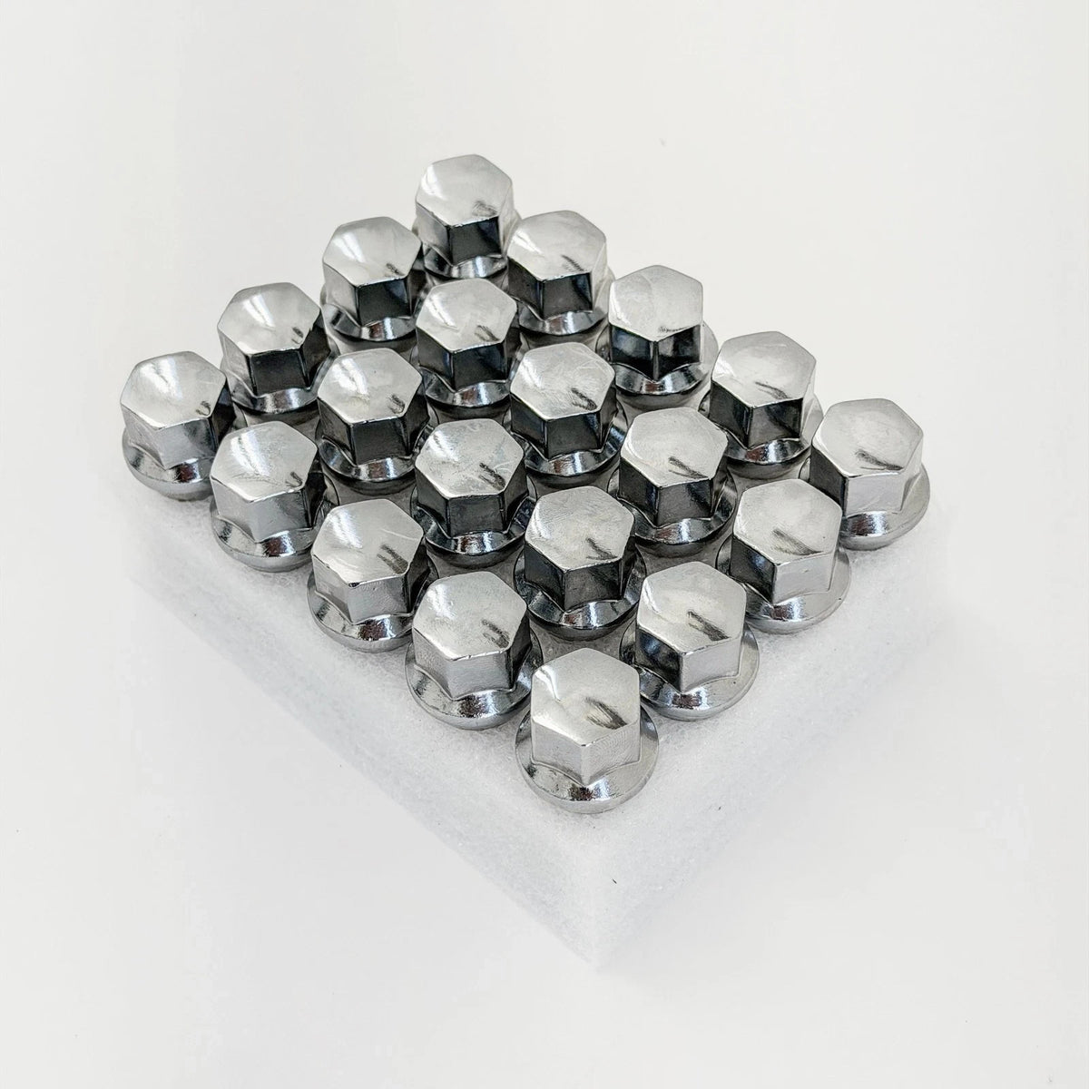Lug Bolts M14x1.25 33mm – 60° Conical Seat, 17mm Hex (20 Pack) – Chrome view 5