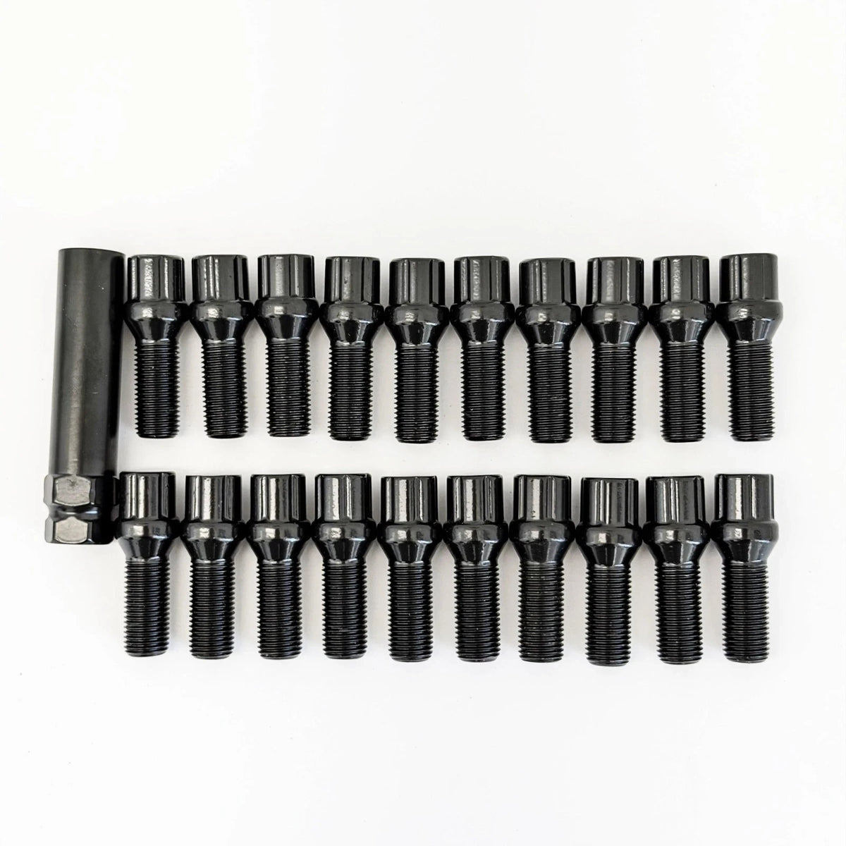 Spline Drive Lug Bolts M12x1.50 30mm – 60° Conical Seat (20 Pack + Key) – Black view 5