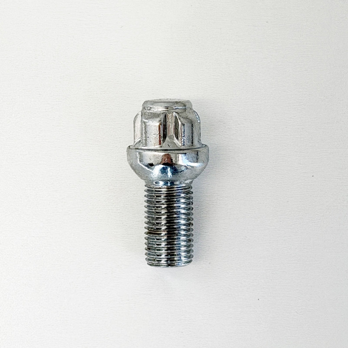 Lug Bolt Locks M12x1.50 24mm – R12 Ball Seat (Set of 4 + Key) – Chrome view 4