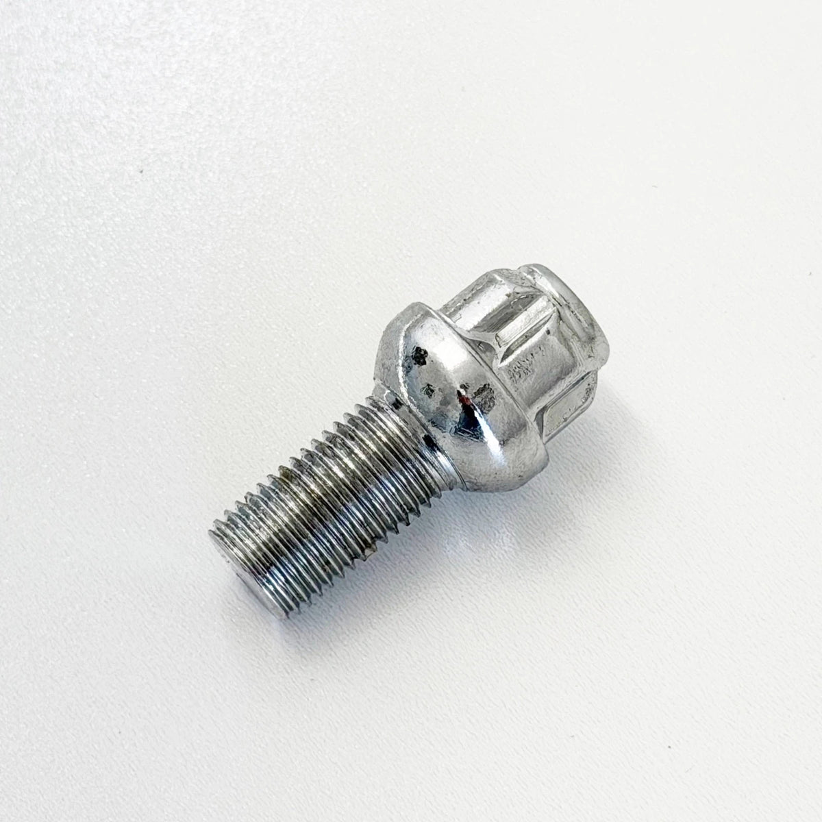 Lug Bolt Locks M14x1.50 33mm – R12 Ball Seat (Set of 4 + Key) – Chrome view 6