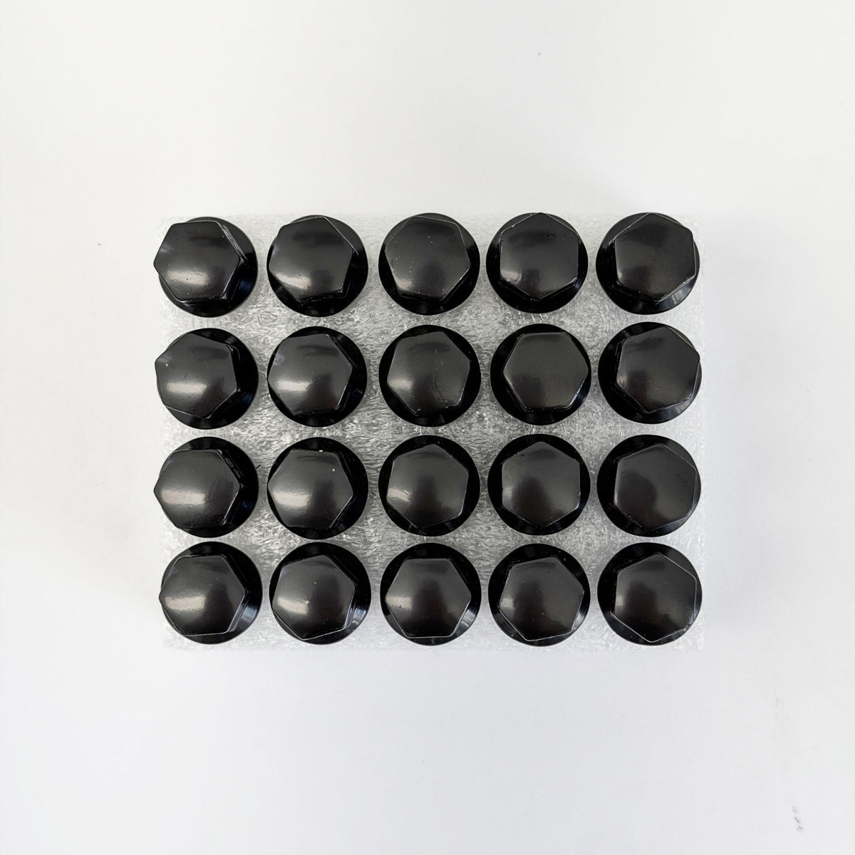 Lug Bolts M15x1.25 50mm – 60° Conical Seat, 17mm Hex (20 Pack) – Black view 3