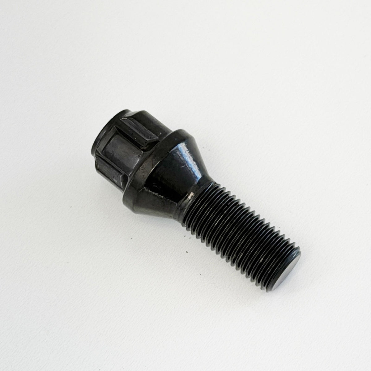 Lug Bolt Locks M12x1.50 28mm – 60° Conical Seat (Set of 4 + Key) – Black view 5