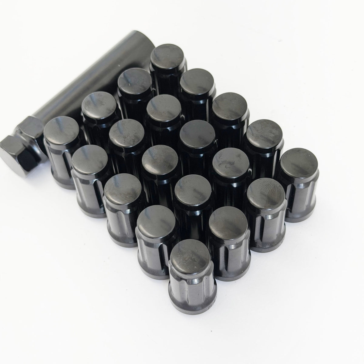 Tuner Spline Lug Nuts M14x1.50 – 60° Conical Acorn (20 Pack + Key) – Black view 4