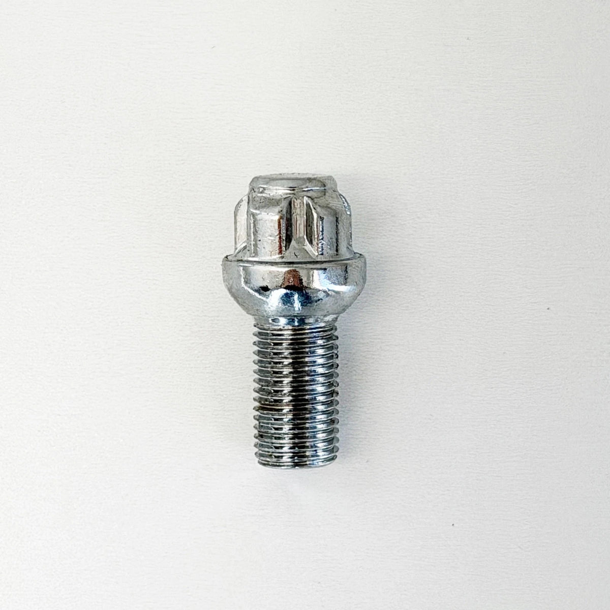 Lug Bolt Locks M14x1.50 24mm – R12 Ball Seat (Set of 4 + Key) – Chrome view 4