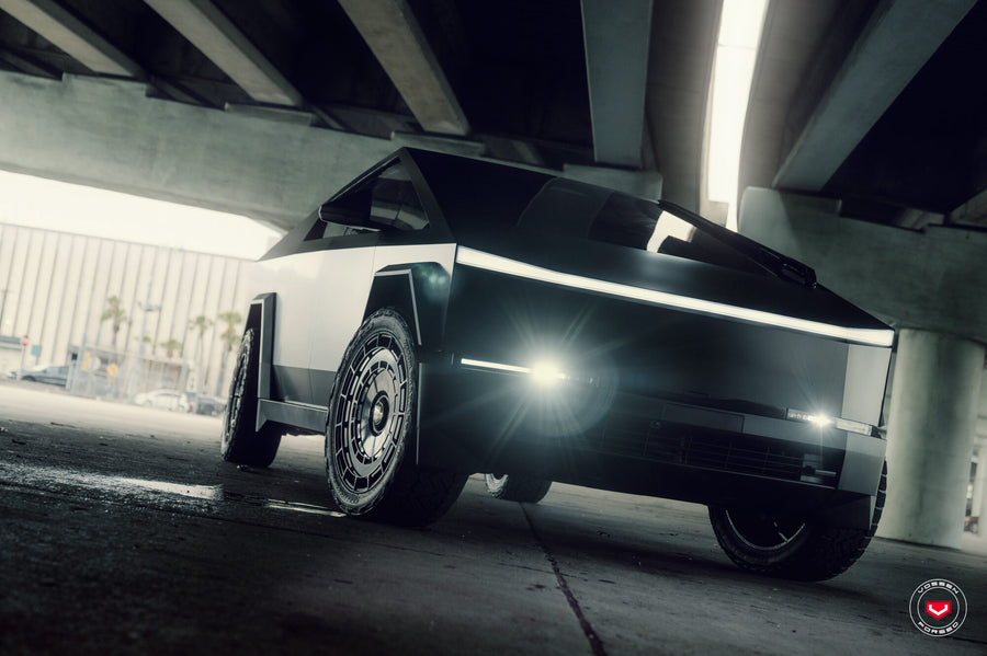 Tesla Cybertruck – LC3 Series: LC3-11 – photo 1